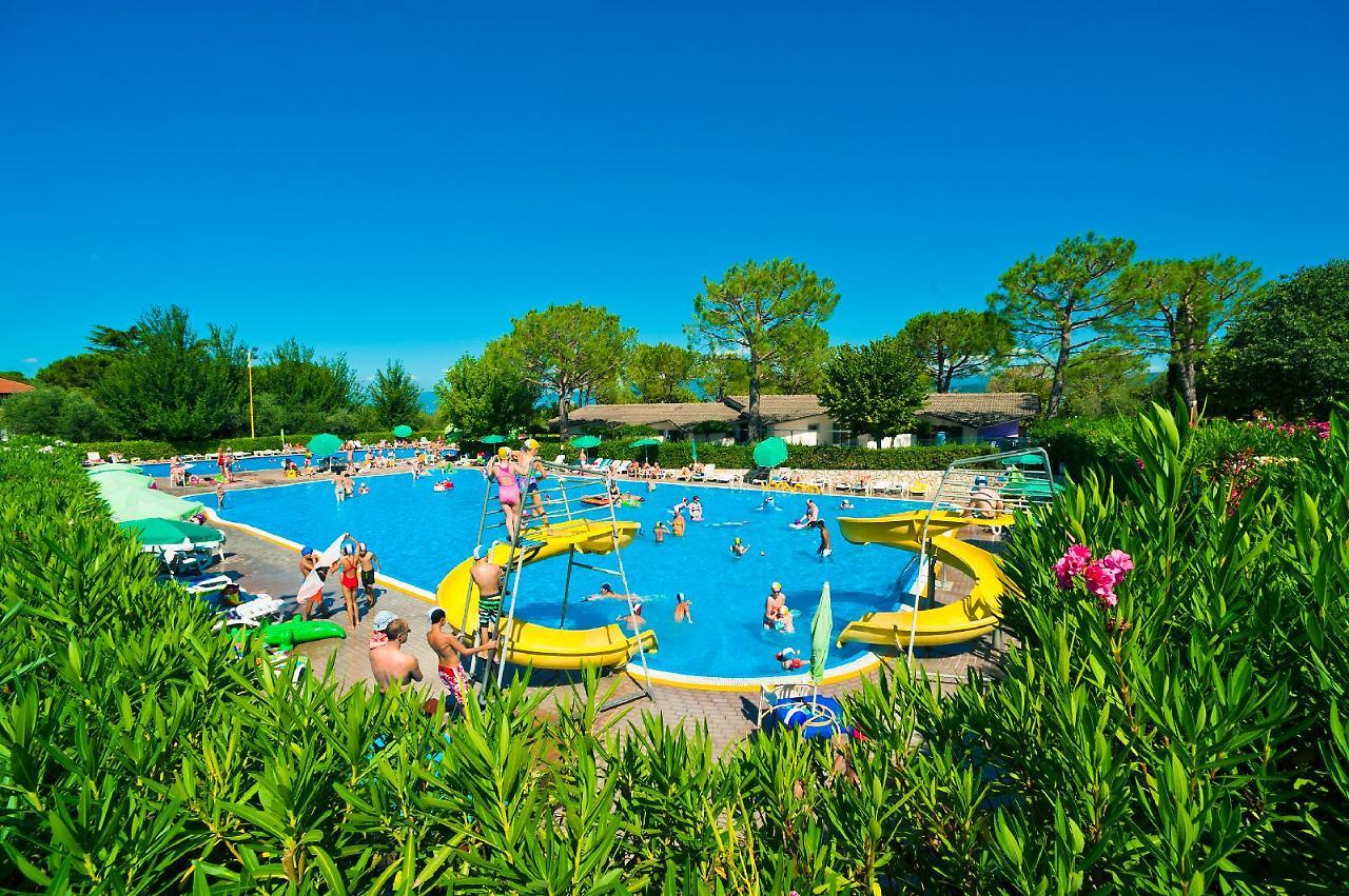 Happy Camp Mobile Homes In Camping Cisano San Vito Bardolino Zewnętrze zdjęcie