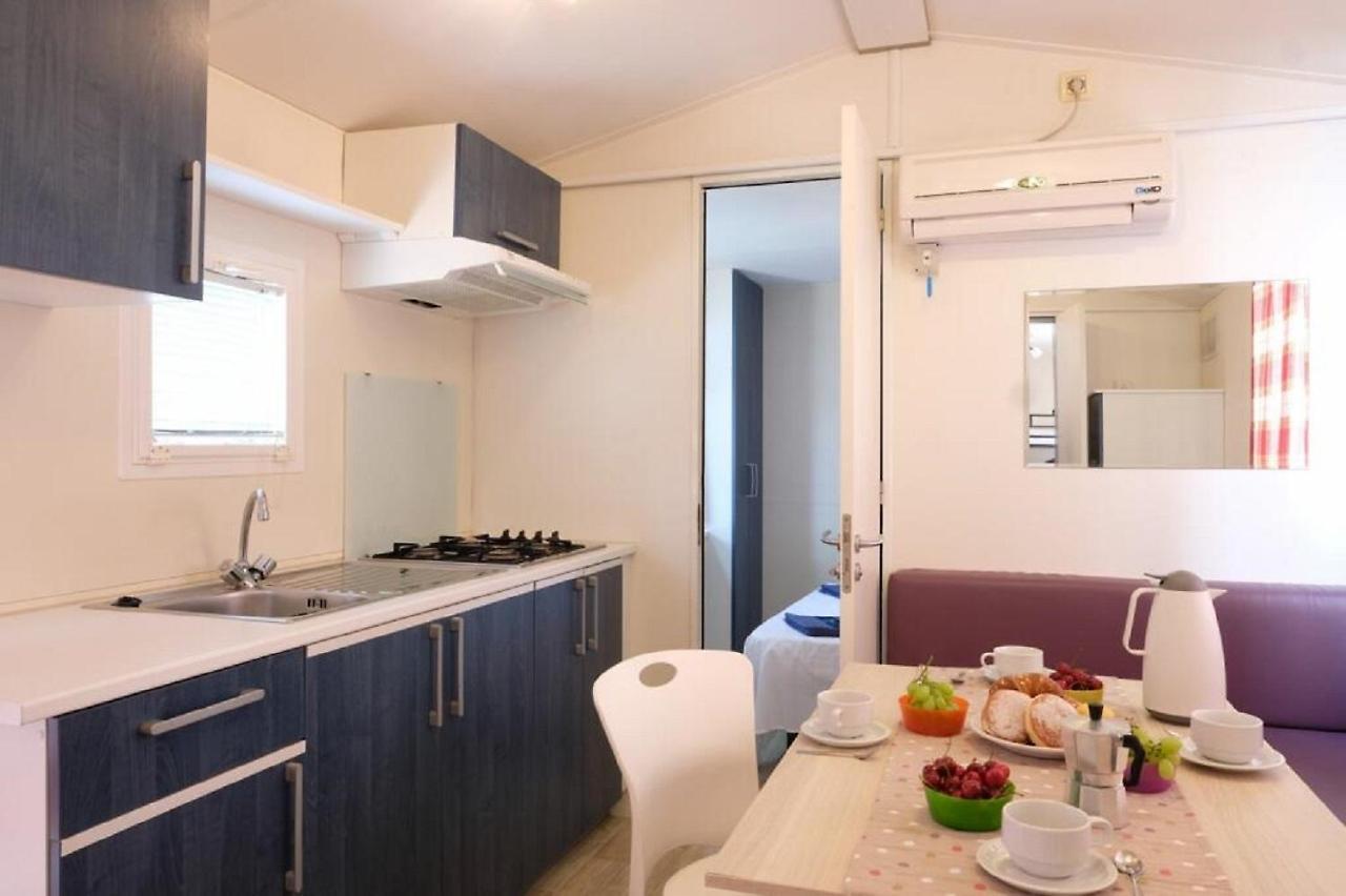 Happy Camp Mobile Homes In Camping Cisano San Vito Bardolino Zewnętrze zdjęcie