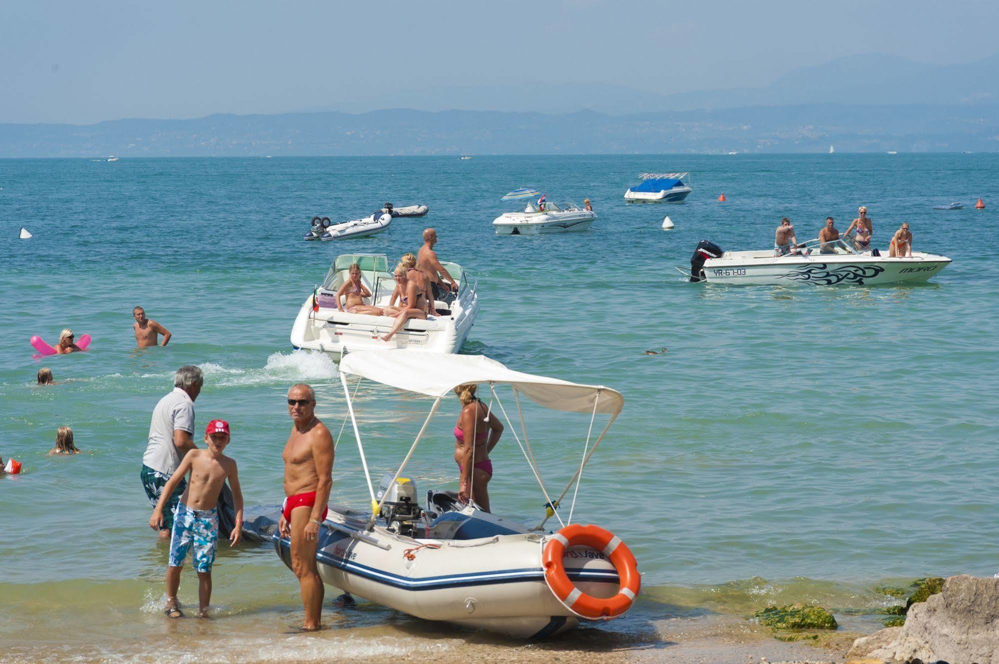 Happy Camp Mobile Homes In Camping Cisano San Vito Bardolino Zewnętrze zdjęcie