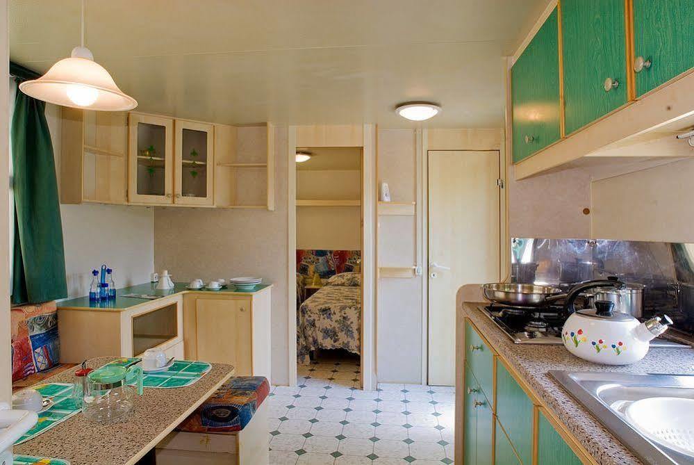 Happy Camp Mobile Homes In Camping Cisano San Vito Bardolino Zewnętrze zdjęcie