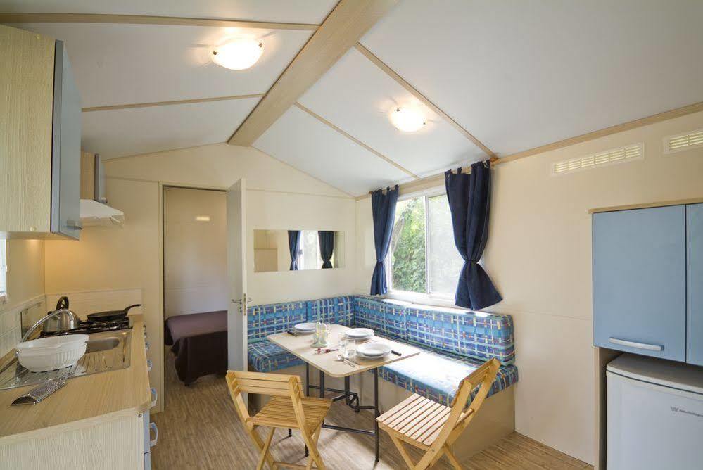 Happy Camp Mobile Homes In Camping Cisano San Vito Bardolino Zewnętrze zdjęcie