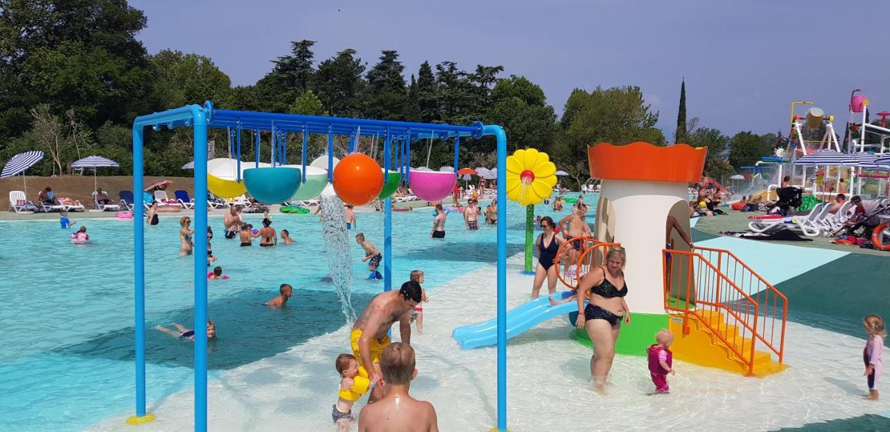 Happy Camp Mobile Homes In Camping Cisano San Vito Bardolino Zewnętrze zdjęcie
