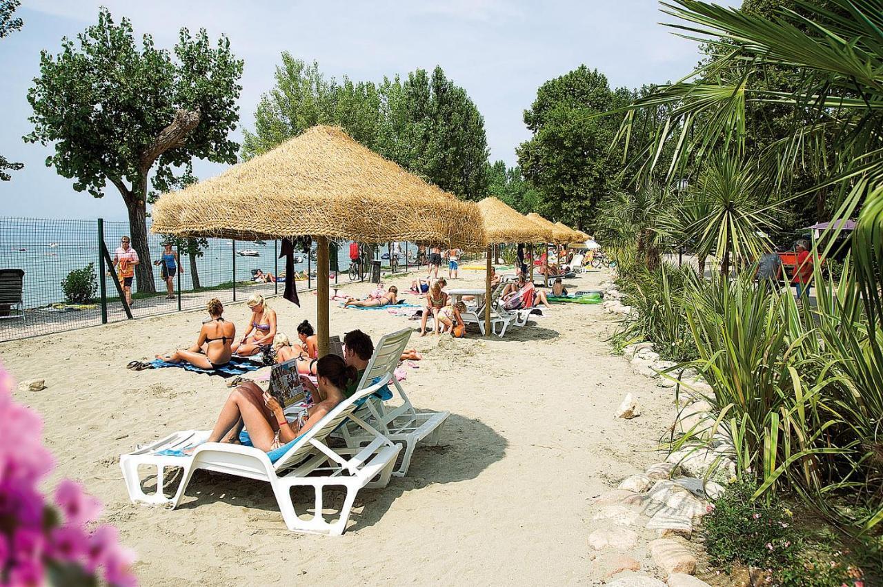 Happy Camp Mobile Homes In Camping Cisano San Vito Bardolino Zewnętrze zdjęcie